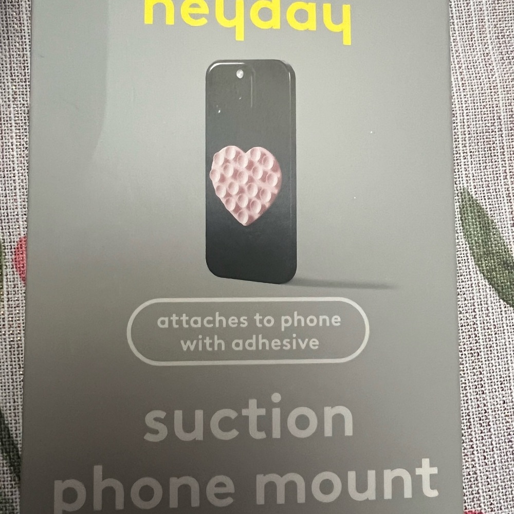 Heyday Pink Heart Suction Phone Mount